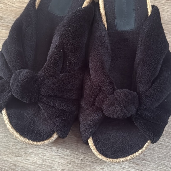 Mara & Mine Sandals - Picture 3 of 8